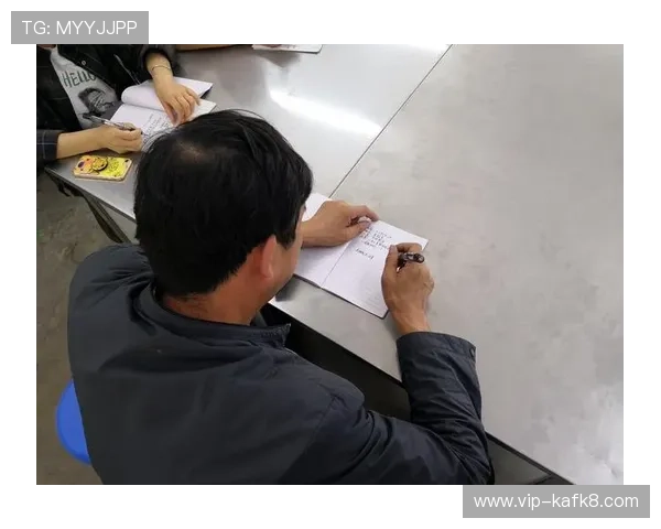 港式梭哈经典案例分析，学习职业玩家的成功经验